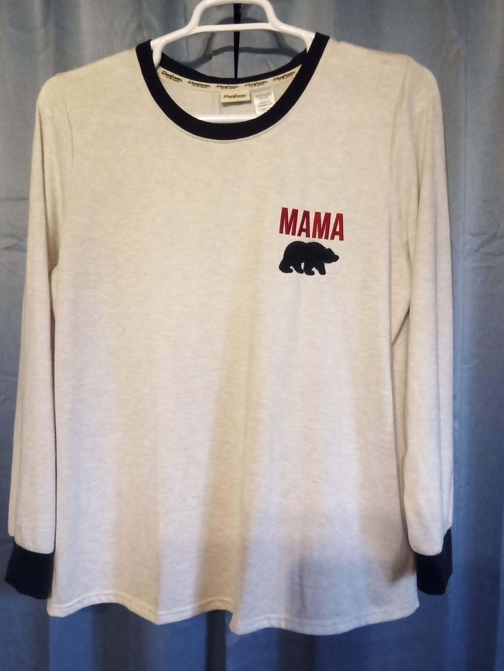 dearfoams Cream Long Sleeve Ringer Tee with Black Trim and Red 'MAMA'
